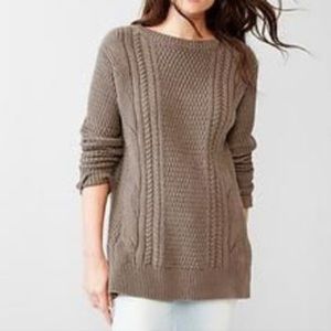GAP Boyfriend Cable Knit in Cream